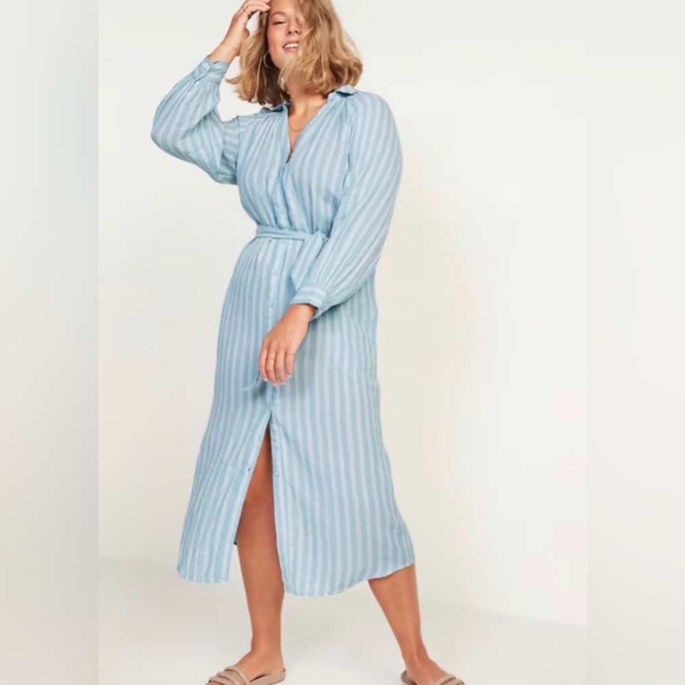Old Navy Light Blue Striped Long Sleeve Dress.
